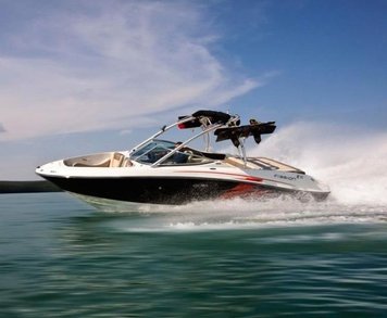 Пластиковый катер Sea Ray 230 SLX 57189 фото