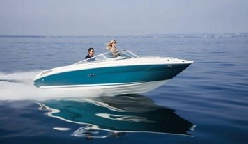 Пластиковый катер Sea Ray 210 Overnighter 57186 фото