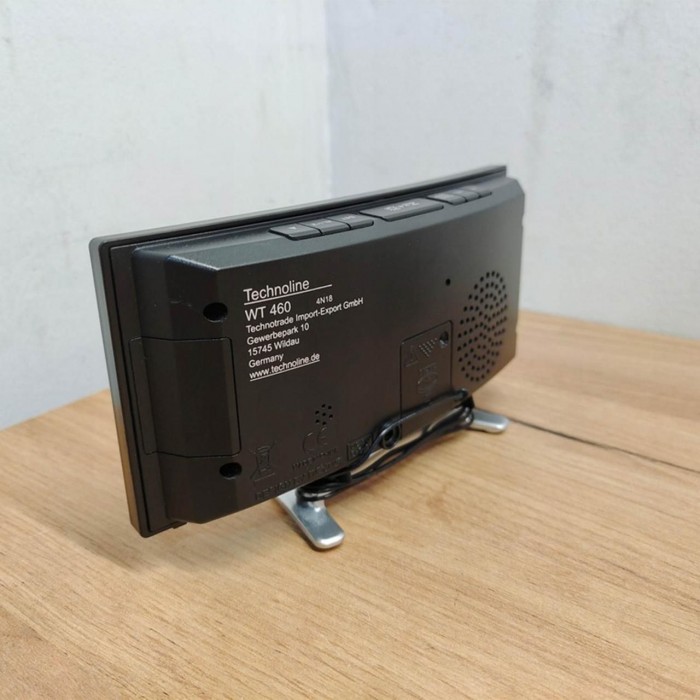Настольные часы с радио Technoline WT460 - цифровой FM-радиоприемник с будильником черный/серебристый LED