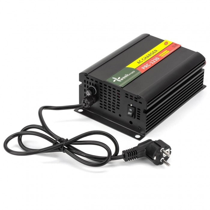 Літій ферумний LiFePO4 акумулятор 12 V 100 AH + PRC-1230 з нагрівачем та дисплеєм Weekender + зарядка на 30А